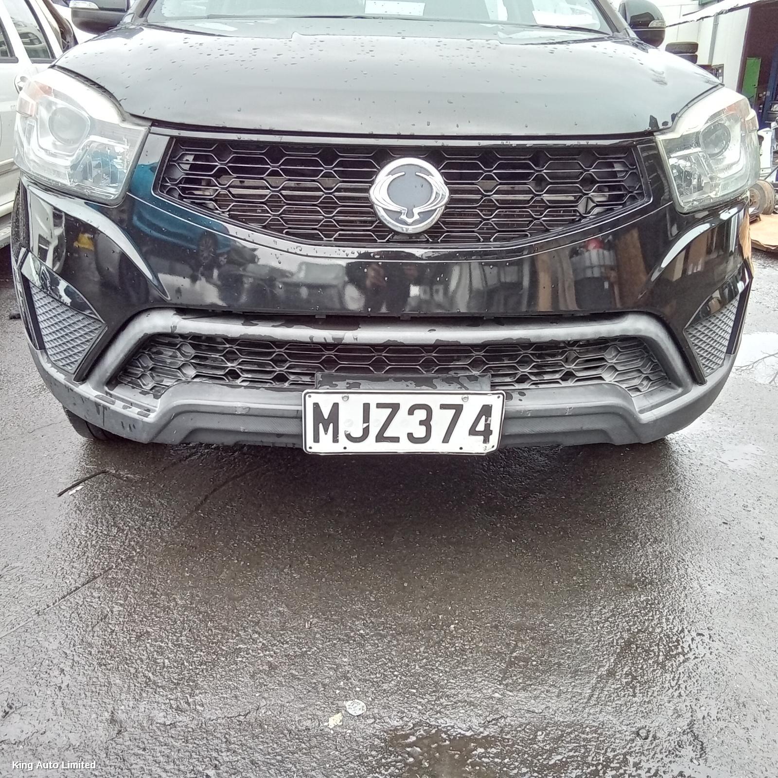 Ssangyong KORANDO 2014 Left Guard thumbnail 2