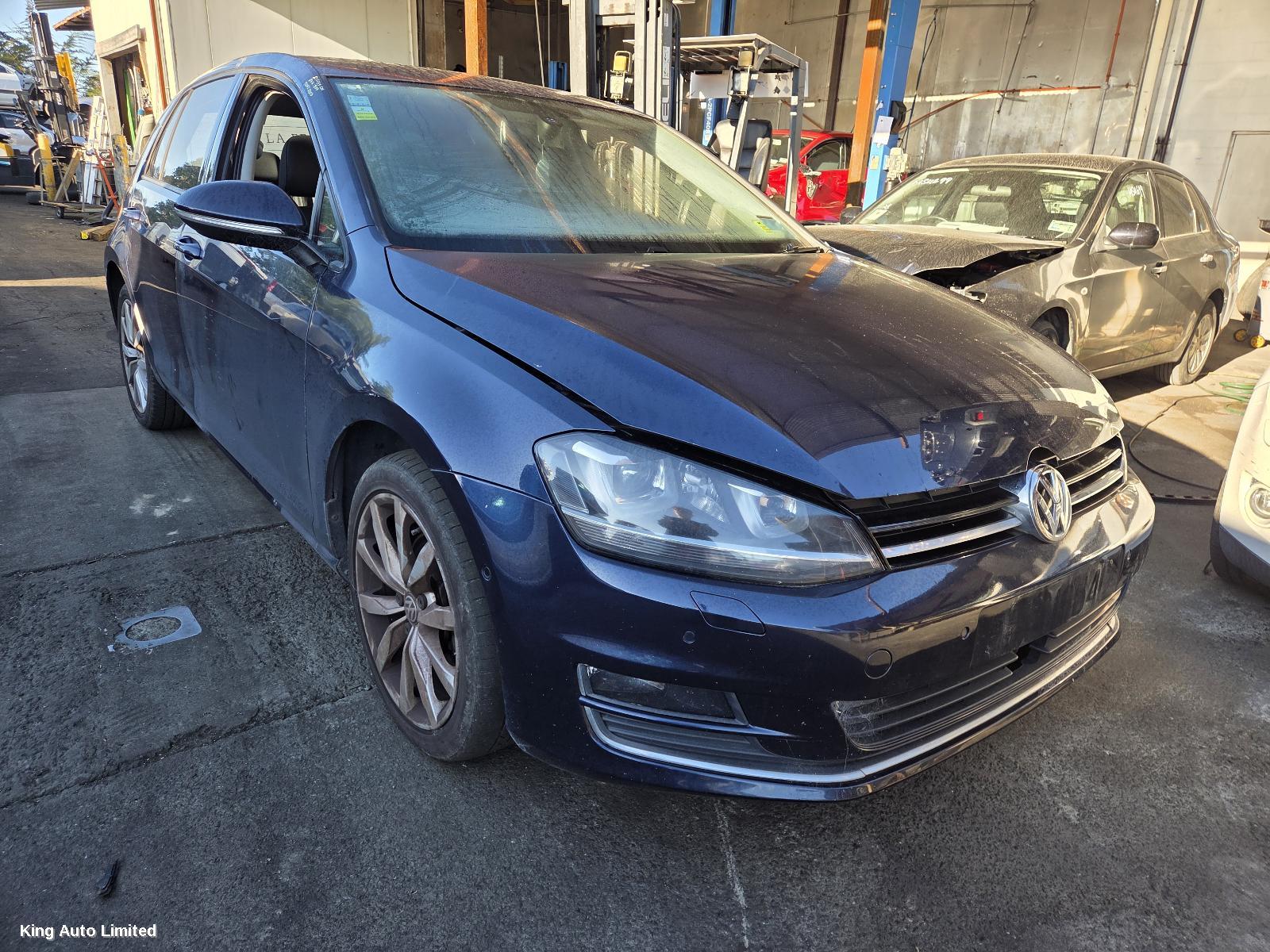 Volkswagen GOLF 2014 Right Front Door thumbnail 1