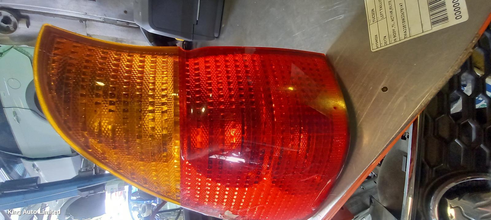 BMW X5 2001 Left Taillight thumbnail 1