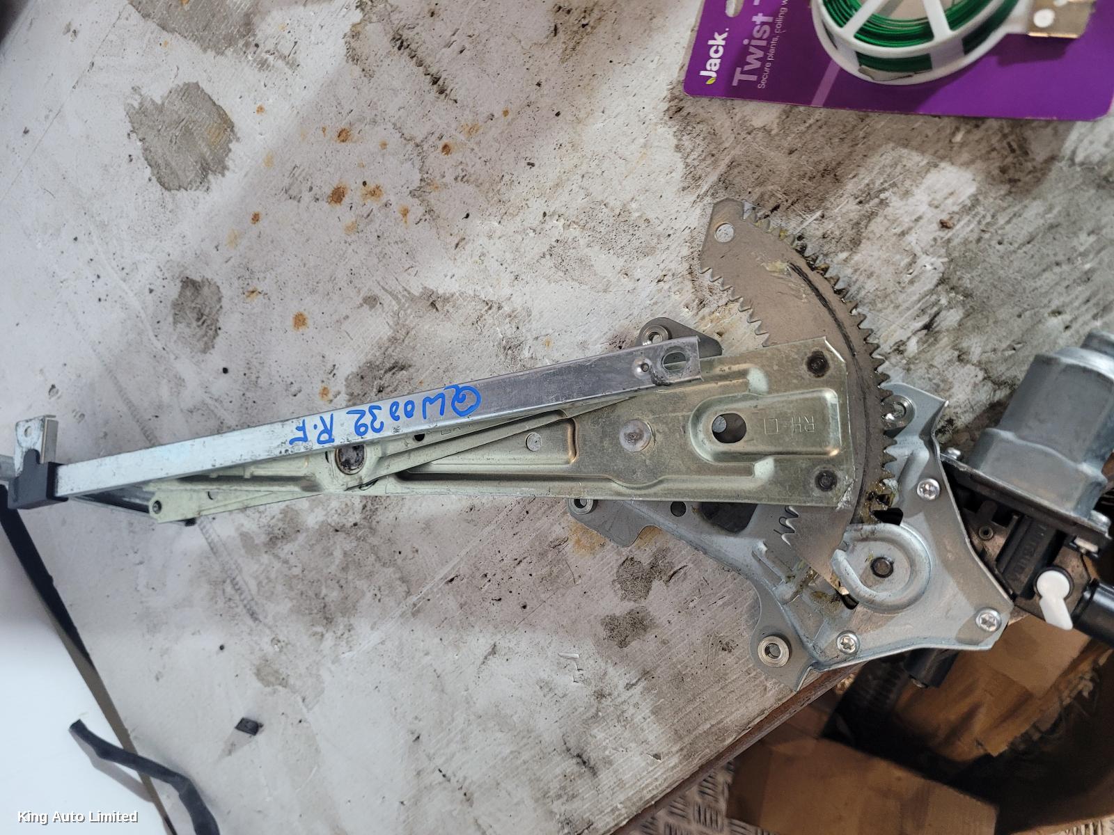 Honda CRZ 2012 Right Front Window Reg/Motor thumbnail 1