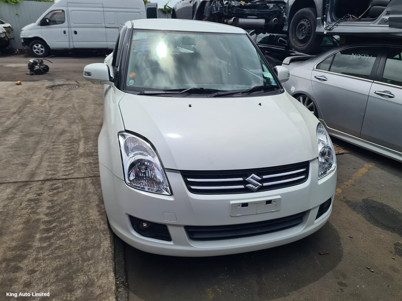 Azraa - SUZUKI SWIFT 2009 Grille