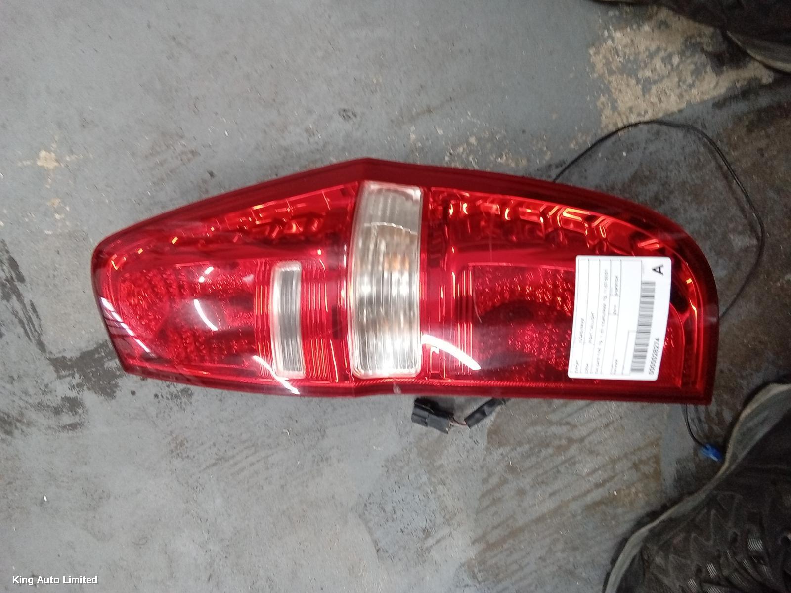 HYUNDAI ILOAD/IMAX 2019 Right Taillight thumbnail 1