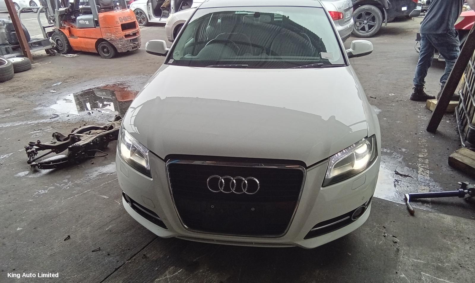 Audi A3 2013 Left Taillight thumbnail 1