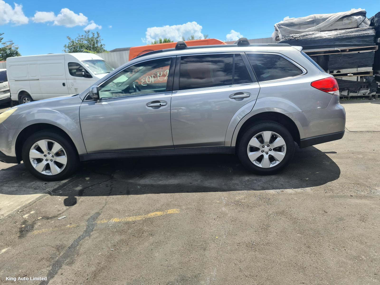 Subaru OUTBACK 2010 RIGHT_REAR_DOOR_SLIDING thumbnail 3